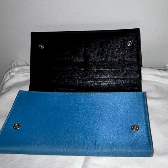 🔥SALE! PRADA Tessuto Vintage Nylon Leather
Long Wallet .  Vintage and Authentic - Picture 8 of 10